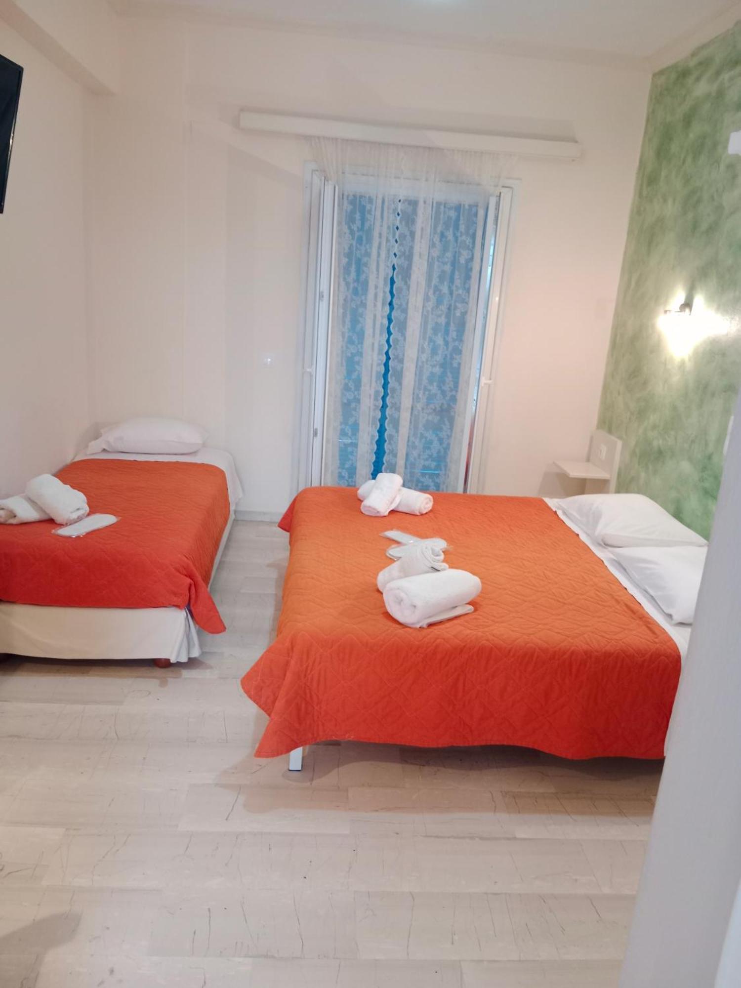Hotel de apartamente Aristides Perama (Corfu)